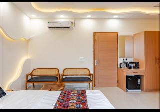 Aza Farm a Luxury Farmhouse - Greater Noida - 7