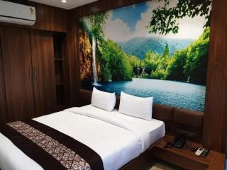 Hotel JD - Surat - 9