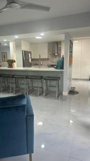 Lovely Central Miami Home - 2