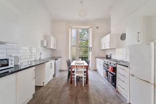 Georgian Shared House No'64 - By Clifton Short Lets - Bristol - 4
