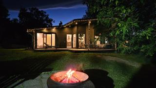 Black Walnut House with indoor outdoor fireplace - 5