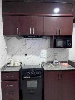 FULLY FURNISHED DAILY FLAT RENTALS AND APARTMENT RENTAL AT IPAM SELF SERVICE 2BEDROOM And 1 BED APARTMENT IN NEW OWERRI IMO STATE, WITH FREE SHUTLE PICK UP WITHIN OWERRI, kitchen and all living amenities included a home away from home, better than a hotel - - 7