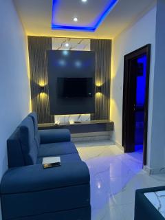 FULLY FURNISHED DAILY FLAT RENTALS AND APARTMENT RENTAL AT IPAM SELF SERVICE 2BEDROOM And 1 BED APARTMENT IN NEW OWERRI IMO STATE, WITH FREE SHUTLE PICK UP WITHIN OWERRI, kitchen and all living amenities included a home away from home, better than a hotel - - 5