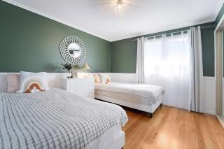Aussie Escape Poolside Comfort and Relaxation - - 9