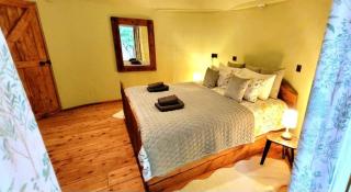 Lazy Daze Treehouse - Beaworthy - 7