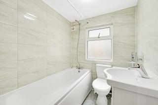 Luxury 8 Rooms & Garden near Excel London - 4