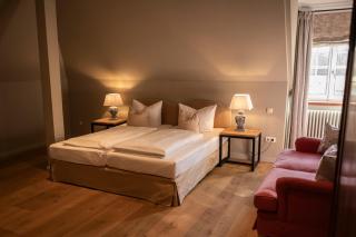 Gut Altholz Landhotel und Restaurant Hutter - Plattling - 9