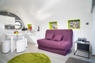 Let's Glamp Retro - Madonna - 5