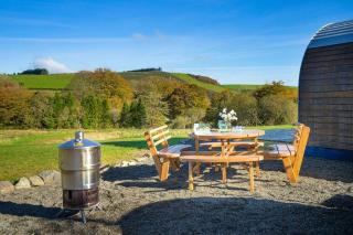Let's Glamp Retro - Madonna - Capel-Cynon - 1