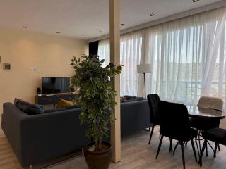 Stylish Lakeview Home 2 BR Steps to the Lake - Bogazici - 2