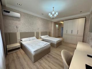 Koson Hotel - - 8
