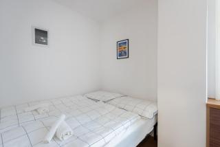 Prague Sports District 2 BR Apt - Prag - 8