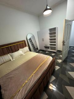 Mma Apartment - Ashalebotwe - 0