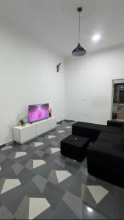 Mma Apartment - Ashalebotwe - 1