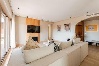 Penthouse with Rooftop and Jardin Majorelle View - Marrakech - 8
