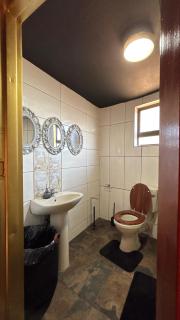 Oceans Bavarian Boutique Apartments - Maun - 8