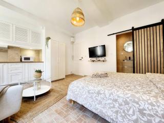 Le Robin - Studio refait à neuf - Antibes - 6