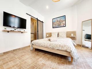 Le Robin - Studio refait à neuf - Antibes - 3