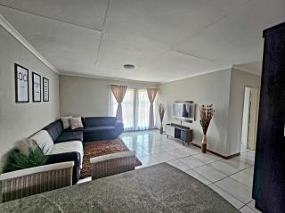 2 Bedroom Apartment - Trichardt - 9