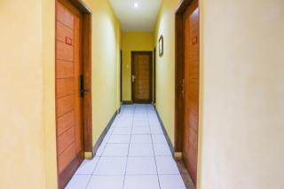 RedDoorz at Sentosa Jaya Helvetia - Pulauberayan - 8