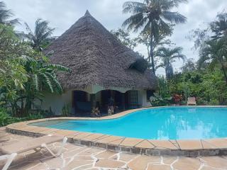 HIDEOUT Villa - 0