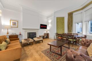 The Bedford Belle - Bloomsbury - By Frankie Says - London - 9