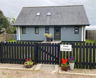 East Cottage, Brodie - Dyke - 0