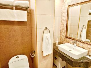 Hayyat Luxury Hotel Apartments - Lahore - 9