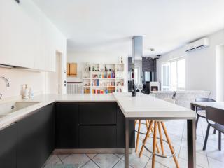 LAKESIDE SERENITY ESCAPE - Free Wi-Fi and Private Parking Included - Paratico - 6
