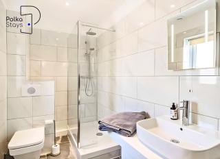 No 6 PolkaStays Ivy Farm Orchard Suite - - 3