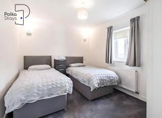 No 6 PolkaStays Ivy Farm Orchard Suite - - 4