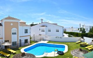 Adosado con piscina - Nerja - 7