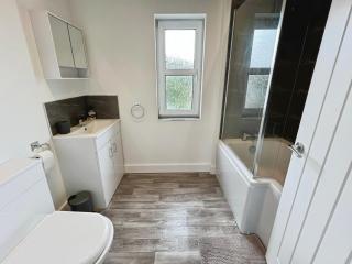 Cleethorpes Modern Home - 6