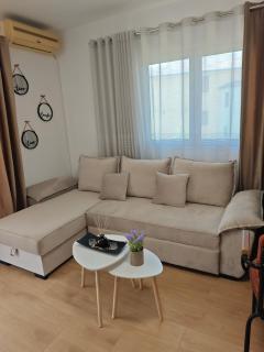 E&E Apartments Mali i Robit Golem - Golem - 9