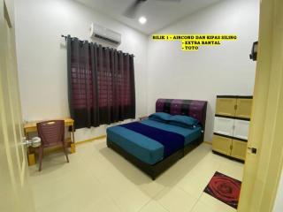 Homestay Cikgu Ahmed Batu Kikir - Batu Kikir - 0