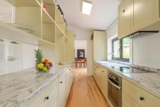 HostWise - Quiet & Modern Villa with Pool & River - Bicas - 7