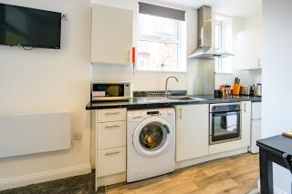 AMBER Delightful Suite Moseley Mews, Birmingham By StayStaycations - Birmingham - 2