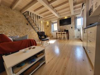 Julia's Village Apartment - 7