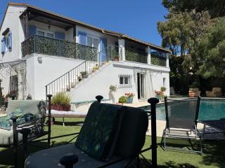 Étage privé dans maison chaleureuse avec piscine - Antibes - 0