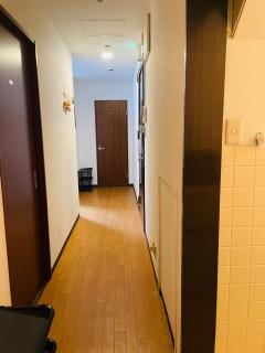 Namba 5 min walk, 100m to Kuromon Market in Sennichimae shopping district, 3 subway junctions - Osaca - 4