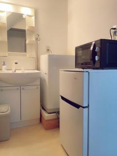 Namba 5 min walk, 100m to Kuromon Market in Sennichimae shopping district, 3 subway junctions - Osaca - 3
