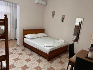 Michelle's Apartments - 7