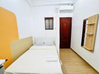 Private Kitchen Balcony Or Window Apart 1km From Airport - Ho Chi Minh - 7