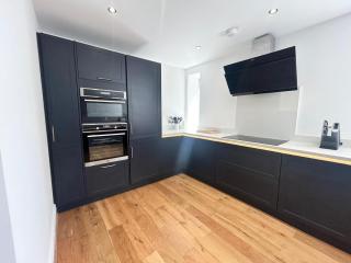 Stanley House - Luxury 6 Bed, Free Parking - Blackpool - 6