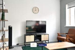 Three Bedroom House By The Yuma Homes Short Lets & Serviced Accommodation In Ashford With Free Wifi & Free Parking - Kent - 2
