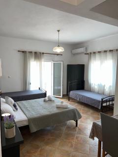 Studios Anastasios - Potos - 9