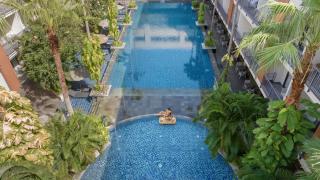 Anathera Resort Kuta - Kuta - 8