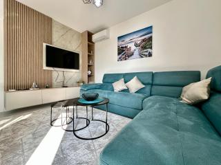 Isidora Seafront Apartments - 4