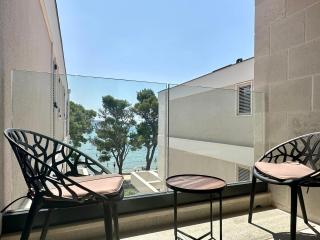 Isidora Seafront Apartments - 0