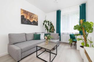 Bright Two-Bedroom Apartment in Nowa Huta by Noclegi Renters - Krakow - 4